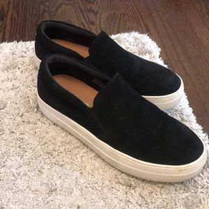 Platform black Steve Madden casual slide on shoes